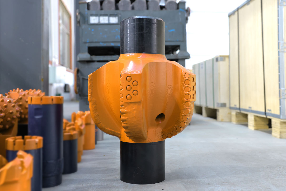 Horizontal directional drilling reamer