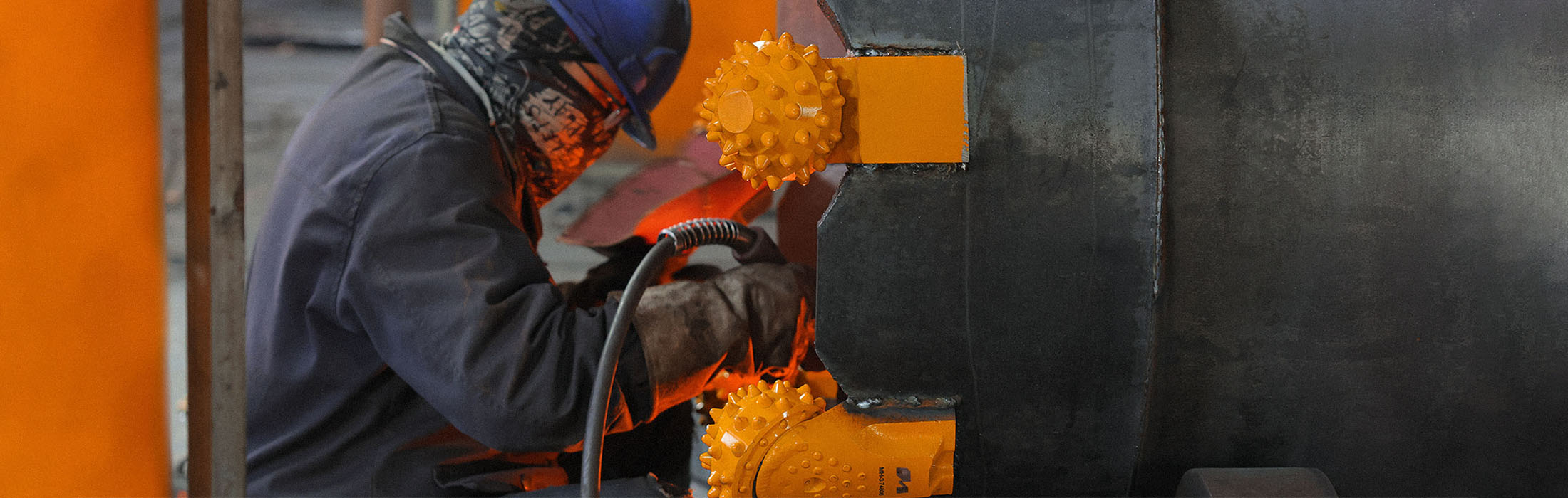 core barrel roller bit for hard rock drilling